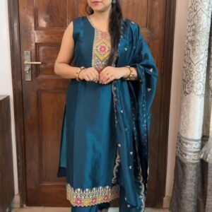 Kurti Pant Dupatta 3 Pcs Set