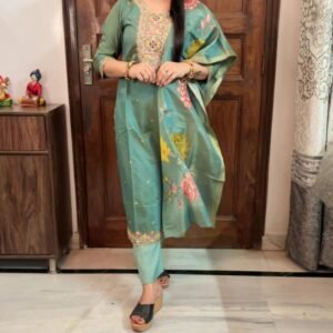 Kurti Pant Dupatta 3 Pcs Set